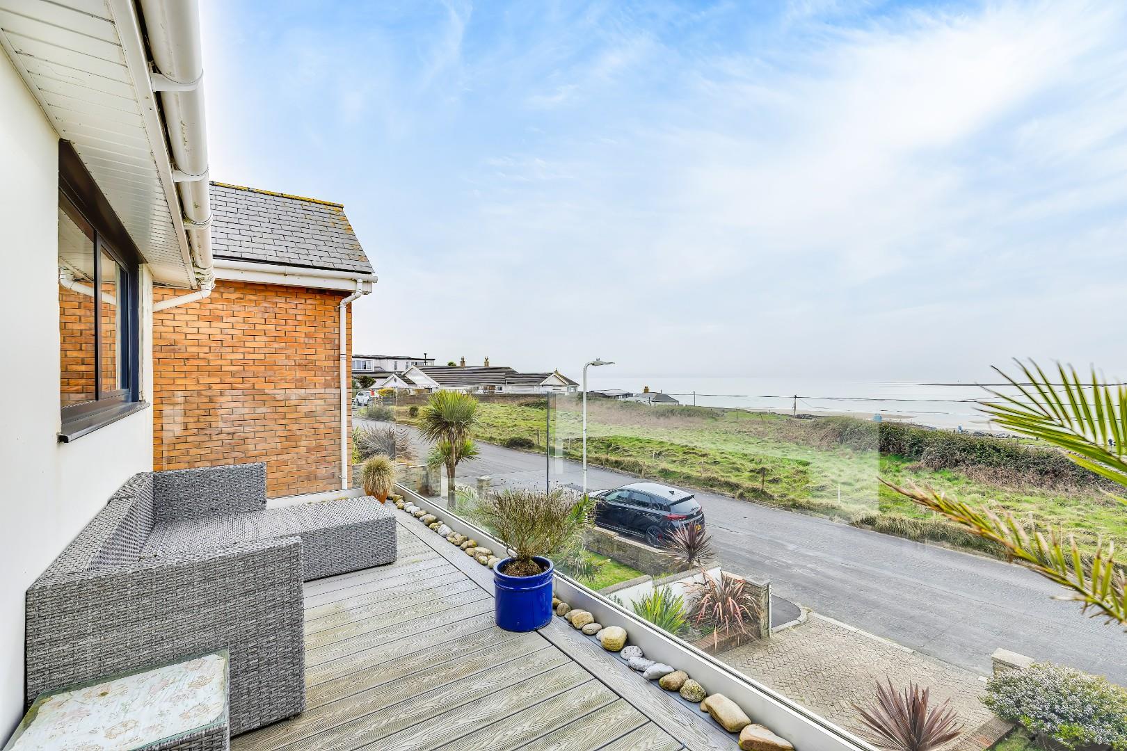 Seaview Drive, Ogmore-By-Sea, Vale of Glamorgan, CF32 0PB